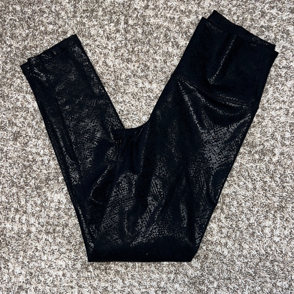 Offline by Aerie Black Textured Leggings